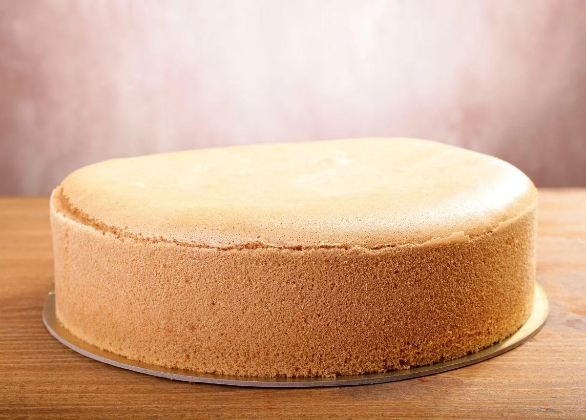 Tại Sao Ai Cũng Nên Thử Làm Bánh Bông Lan Bằng Bột Mì Đa Dụng?