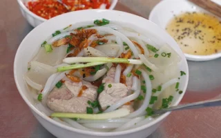 Bánh Canh Bột Gạo: Nét Duyên Dáng Mộc Mạc Của Ẩm Thực Việt, Ăn Là Ghiền!