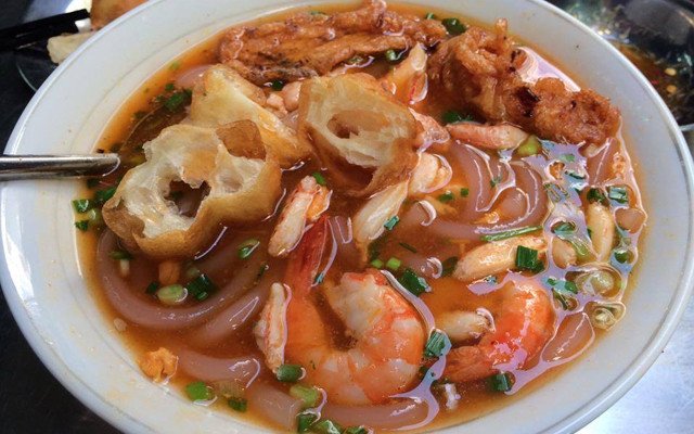 Bánh Canh Cua Hoàng Lan được yêu thích