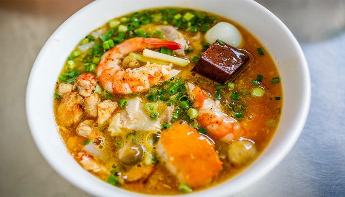 Khám Phá Hương Vị Bánh Canh Cua Quận 1: Những "Địa Chỉ Vàng" Không Thể Bỏ Qua!