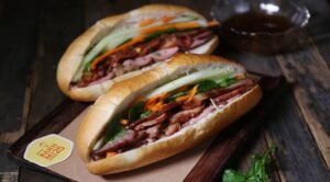 Bánh Mì 25 Hà Nội: Huyền Thoại Phố Cổ Hay Chỉ Là Lời Đồn Thổi?