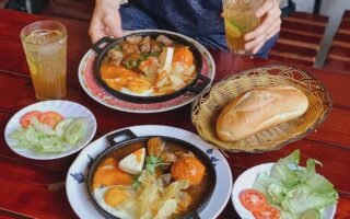 Bánh Mì Chảo Quận 1: Ứng Viên Cho Bữa Sáng Hoàn Hảo!