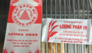 Bánh Mì Lương Phan – Hương Vị Cổ Truyền Gây Thương Nhớ Giữa Lòng Thủ Đô!