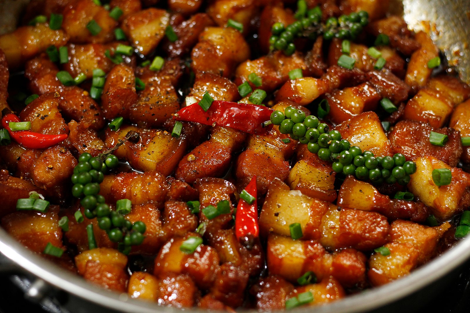 Bí Quyết Làm Thịt Kho Tiêu Nước Sệt Đậm Đà Chuẩn Vị Mẹ Nấu