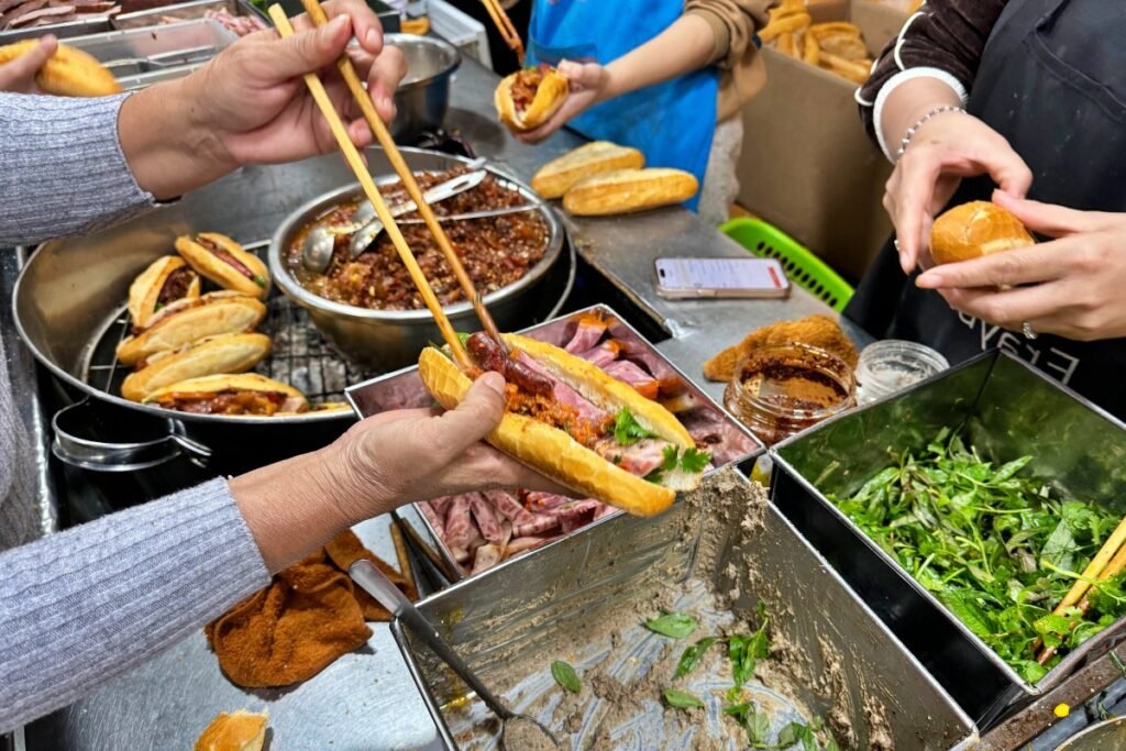 Bánh mì O Tho Sài Gòn: Giải mã "huyền thoại" pate trứ danh và hành trình chinh phục vị giác