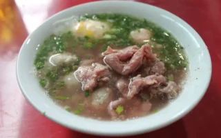 Bún Nước Cô Huyền: Bát Nước Lèo Thanh Ngọt Đẩm Vị Ẩm Thực Sài Gòn