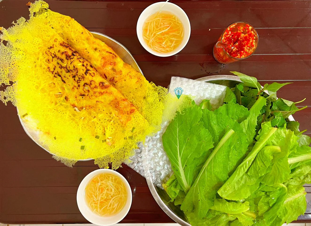 Pha bột bánh xèo