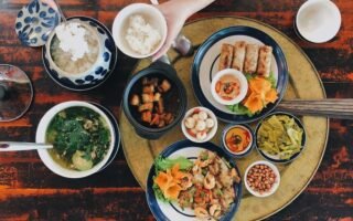 Mẹ Sau Sinh Mổ Ăn Bánh Mì Được Không? Lưu Ý Quan Trọng Về Chế Độ Ăn