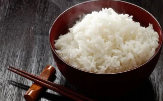 1 Bát Cơm Bao Nhiêu Calo? Ăn Cơm Sao Cho Khỏe Mạnh, Không Tăng Cân