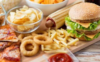 Thực Phẩm Chế Biến Sẵn Có Tốt Không? Hướng Dẫn Ăn Uống Thông Minh