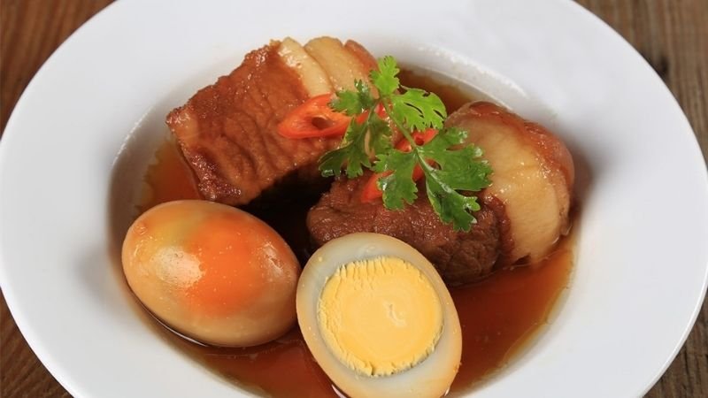 Cách làm thịt kho trứng thơm ngon, hấp dẫn