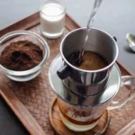 Bí Quyết Pha Cà Phê Phin Chuẩn Vị: Từ A Đến Z Cho Người Sành Cà Phê