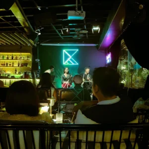 Cà Phê Acoustic 2026: Nơi Trầm Bổng Gặp Gỡ Cảm Xúc Thăng Hoa