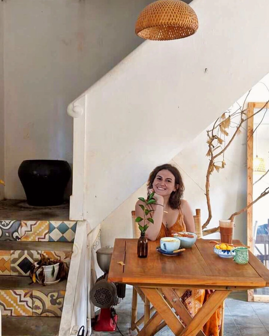 Không gian cà phê sân thượng nhìn ra phố cổ Hội An