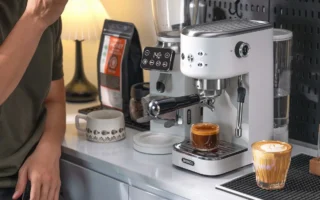 Máy Pha Cà Phê Cầm Tay: Tự Do Tận Hưởng Espresso Mọi Nơi Cùng Bạn!