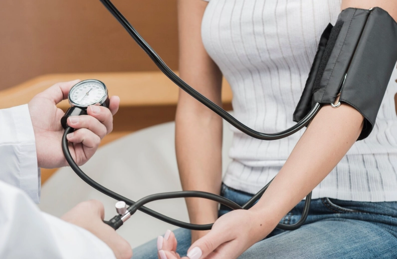 Những người mắc chứng cao huyết áp cần thận trọng khi uống cà phê