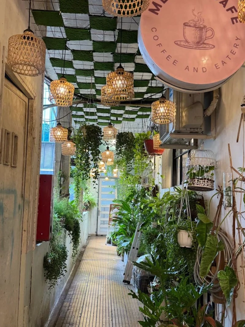 Sài Gòn Ơi Cafe với không gian mở thoáng đãng