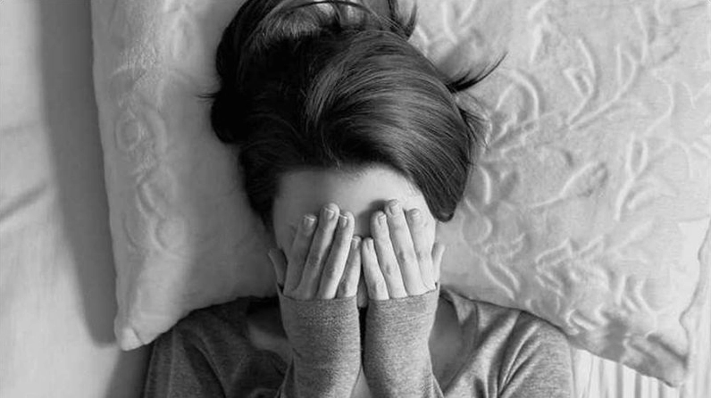 Sử dụng nhiều cà phê vào buổi đêm có thể gây mất ngủ