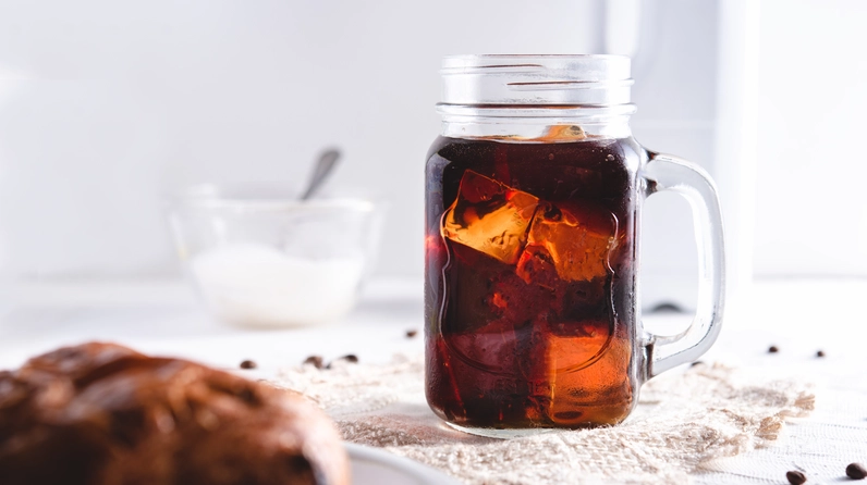 Uống quá nhiều cà phê ủ lạnh sẽ ảnh hưởng đến giấc ngủ