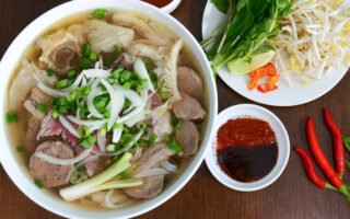 Review Quán Phở Ngon TP.HCM: Top Địa Chỉ Ăn Phở Chuẩn Vị Nhất Định Phải Thử